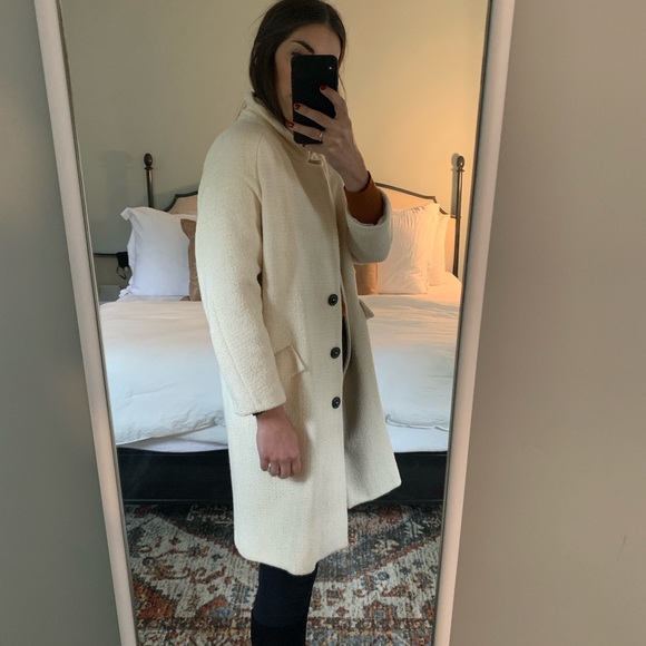 Zara Jackets & Blazers - Zara cream or ivory boucle car coat